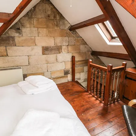 Bulmers Cottage, Saltburn-by-the-sea * Staithes